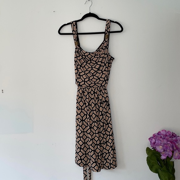 Apt. 9 Dresses & Skirts - Apt. 9 Geometric dress- size large